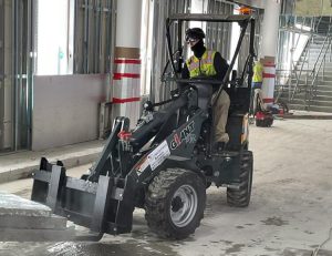 GiANT Loaders - G2200E Electric Loader
